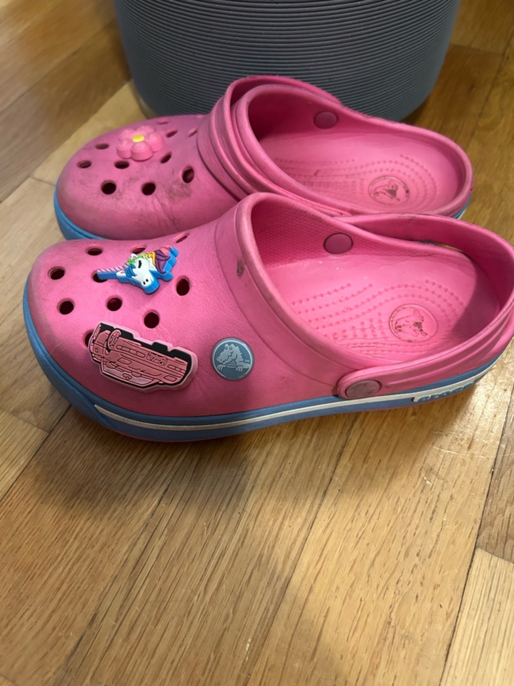 Girl’s pink Croc slip on waterproof clogs - Picture 8 of 10